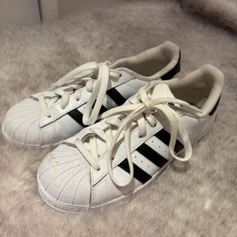 Adidas Superstar